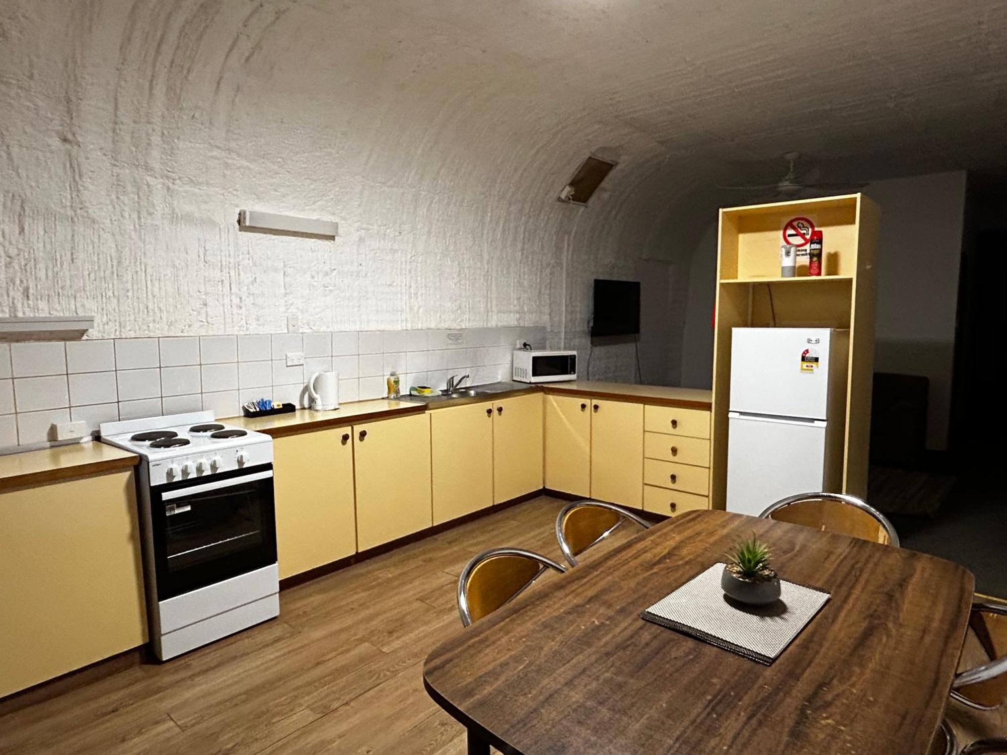 Desert View Apartments Coober Pedy Exterior foto
